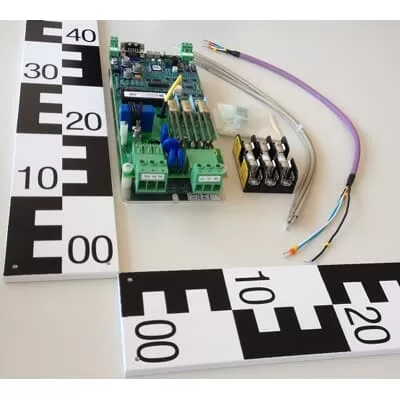 ABB SDCS-FEX-425-INT Field Exciter with 3x500V AC input, 25A output, and included FEX-4-DSL cable