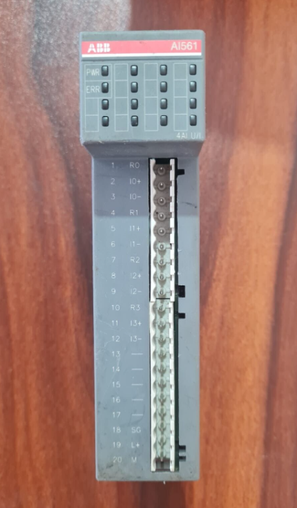 ABB AI561 Analog Input Module with 4 analog inputs and 12-bit resolution, offering IP20 protection for industrial applications.